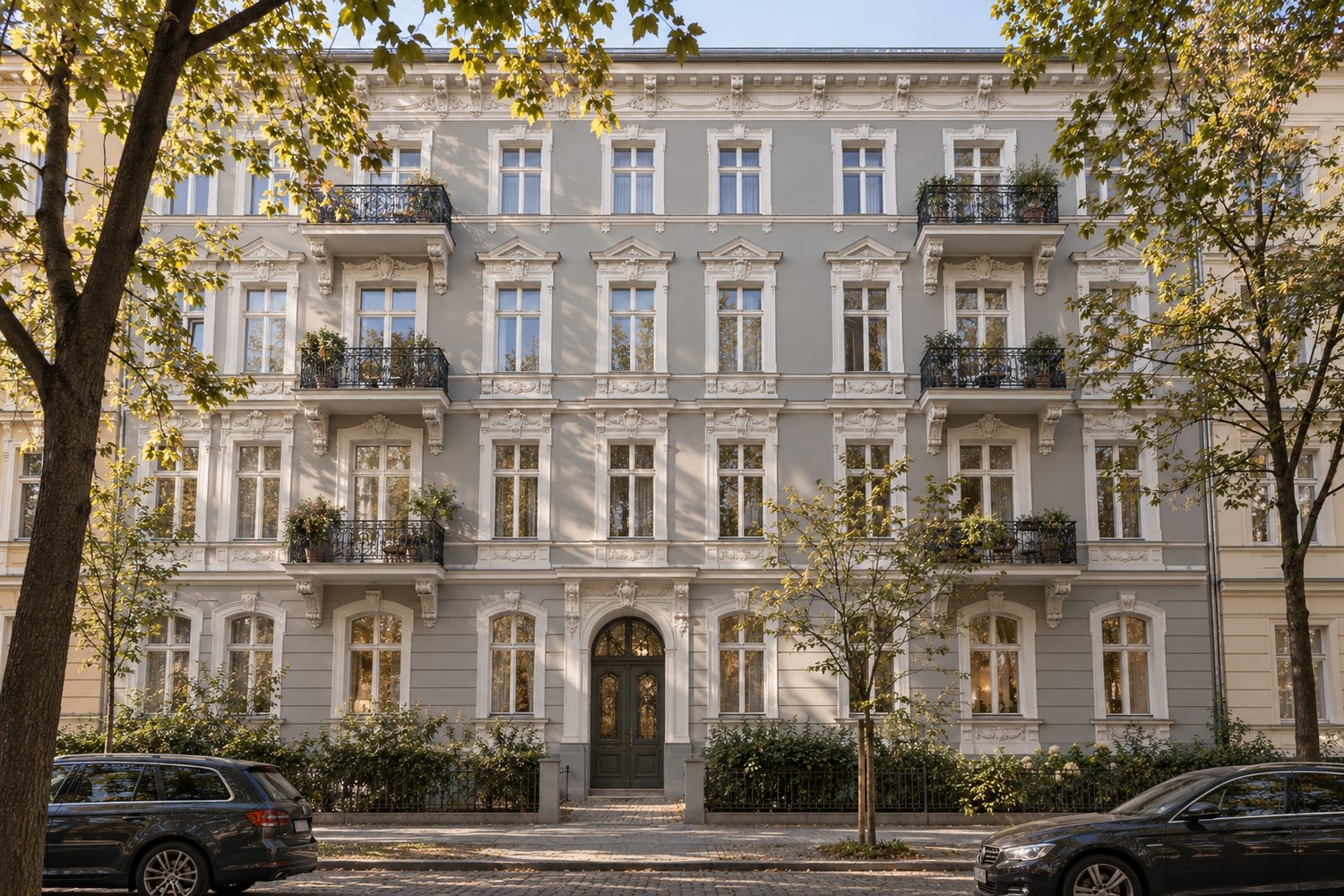 Frisch gestrichene Gründerzeitfassade